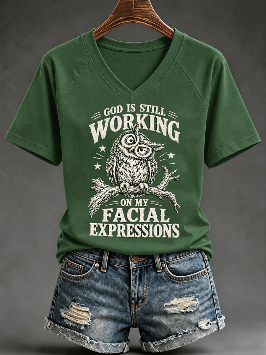 Women's Funny Christian Humor God Is Still Working On My Facial Expressions Owl Print Casual V-Neck T-shirt